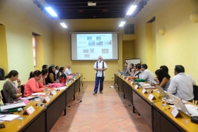 Participantes durante la actividad de integración de la restauración ecológica en estrategias y prácticas de adaptación y mitigación de impactos del cambio climático